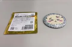 ちいかわ トレーディングギラギラ缶バッジ ラッコ