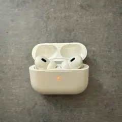 AirPods pro 第2世代 ※箱無し 本体のみ　説明文をお読みくださいのサムネイル