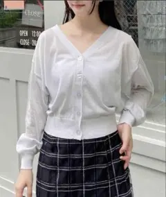 シアーVネックニットカーディガン