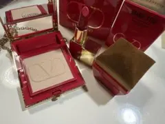 VALENTINO GO-CLUTCH & GRANDE STUDのサムネイル