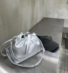 【美品】hime shop★2way やわらか巾着 Bag★シルバー