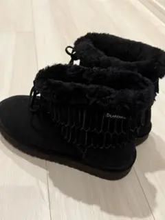 BEARPAW ブラック ムートンブーツ フリンジ付きのサムネイル