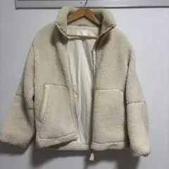 ボアジャケット クリーム色 ジップアップ