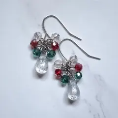 No.401 クリスマスカラーのピアス ハンドメイド