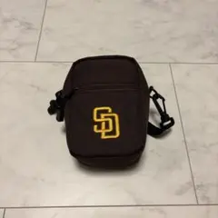 SD刺繍ロゴ ブラウンショルダーバッグのサムネイル