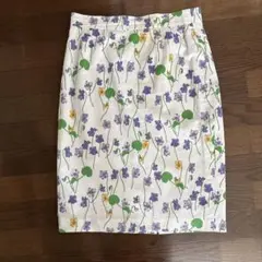 イタリア製　花柄タイトスカート ひざ丈