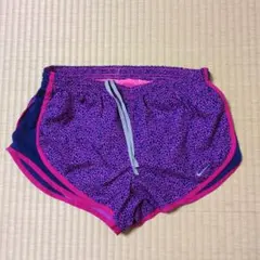 Nike レオパード柄ショートパンツ