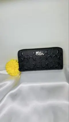 COACH ブラック エンボス長財布
