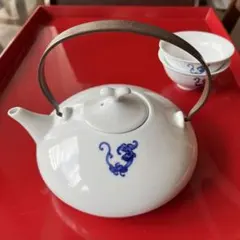 茶壺 （酒器にも）　（香港）＆茶杯2ヶ