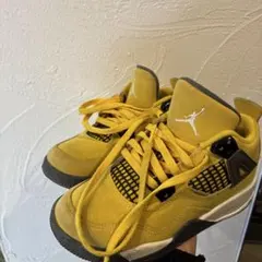 Air Jordan 4 イエロー スニーカー　18cm