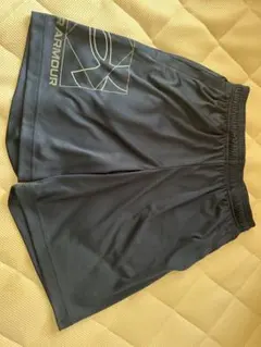 Under Armour ショートパンツ SM ネイビー　ハーフパンツ　スポーツ