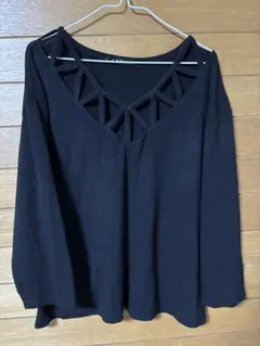 INGNI ブラック Vネック トップス M