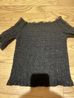 黒オフショルダーシャーリングトップスのサムネイル