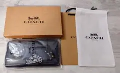 新品 COACH コーチ長財布 ミッキーマウスコラボ ワッペンのサムネイル