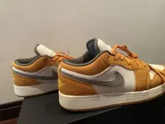 Nike Air Jordan 1 Low スエード スニーカー
