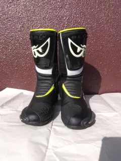 ベリック 2.0 レーシングブーツ EUR 43 破損あり