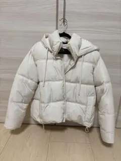 ZARA ダウンジャケット ホワイトのサムネイル