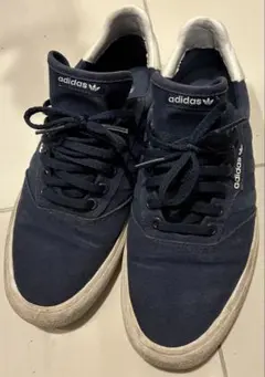 アデイダス スニーカー