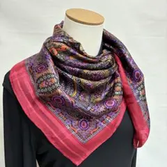 5-3.美品 Yukiko Hanai シンメトリーボタニカル柄 シルクスカーフ