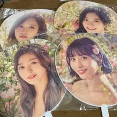 値下げ!twice twicelandうちわセット。ジヒョ、モモ、ダヒョン、ミナ