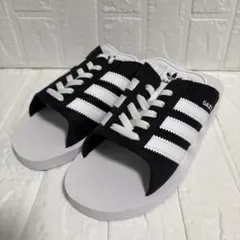 adidas GAZELLE スライドサンダル ブラック/ホワイト