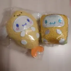 にっこりーノ×シナモロール エビフライ マスコット ぬいぐるみ＆ポーチ