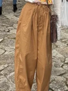 タック ワイドパンツ