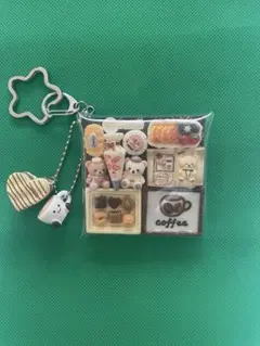 ガチャ詰めポーチ　デコパーツまとめ売り　ベアカフェ1