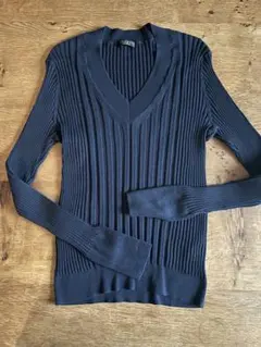 【美品】長そでリブニットVネック　ネイビーのサムネイル