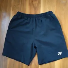 YONEX 黒 ショートパンツ