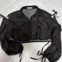 オフショルダー クロップド丈 シャツ