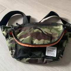 【最終値下げ】迷彩　ボディバック　レディース