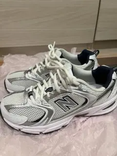 [美品]ニューバランス　MR530SG スニーカー　ホワイト　530