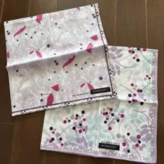 未使用　BURBERRY ハンカチ2枚　花柄　透かし　バーバリー　パープル系