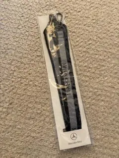 【新品】Mercedes-Benz ロゴ入りストラップ