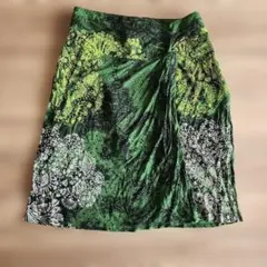 Desigual 緑色と黒色の花柄タイトスカートのサムネイル