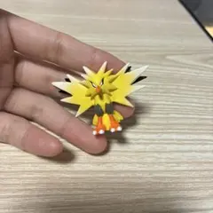 ポケモン　サンダー　モンコレ　初期