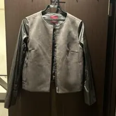 アマカ　ノーカラージャケット グレー スエード