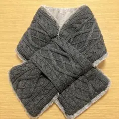 ライトオン　グレー ケーブル編み マフラー