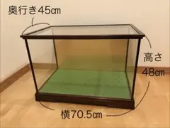 ガラスディスプレイケースのサムネイル
