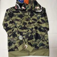 A BATHING APE シャークパーカーM