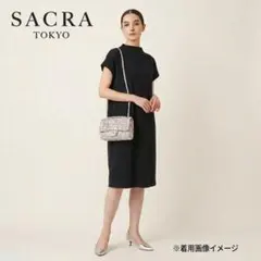 38【SACRA】スラッシュネック半袖 黒 日本製 ¥17,600 ゆったりのサムネイル