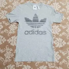 ⭐︎adidas⭐︎ グレーTシャツ　XS　アディダス
