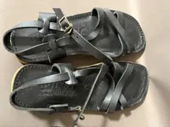 ブラックレザー ストラップサンダル