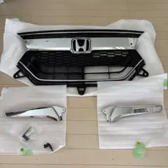 ホンダ　Nボックス　カスタム　フロントグリルのサムネイル