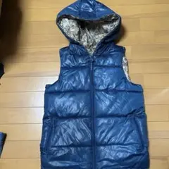 ネイビー フード付き ダウンベスト　リバーシブル