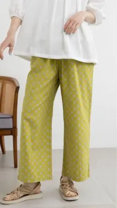 新品未使用、スタジオクリップ、イエロー 総柄ワイドパンツ、フリーサイズ