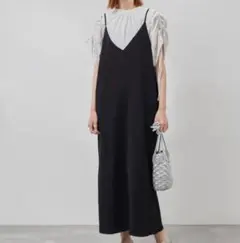 ロペピクニック　Vラインキャミワンピース　ブラック