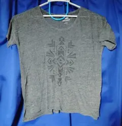 Old Navy ボーイフレンド Tシャツ グレー Mサイズ 古着のサムネイル