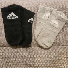 adidas キッズ靴下 黒 グレー セット